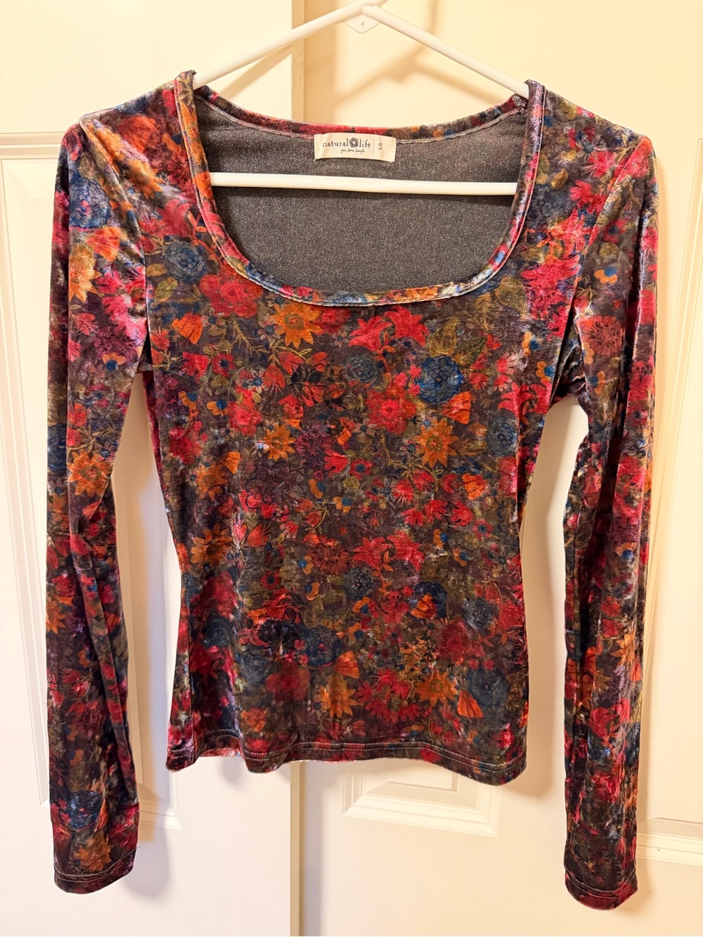 NATURAL LIFE Multicolor Floral Velvet Scoop Neck Long Sleeve Top